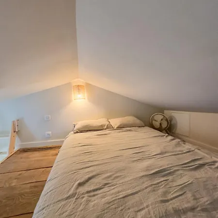 Maison Au Bord Du Lot بيت للعطل