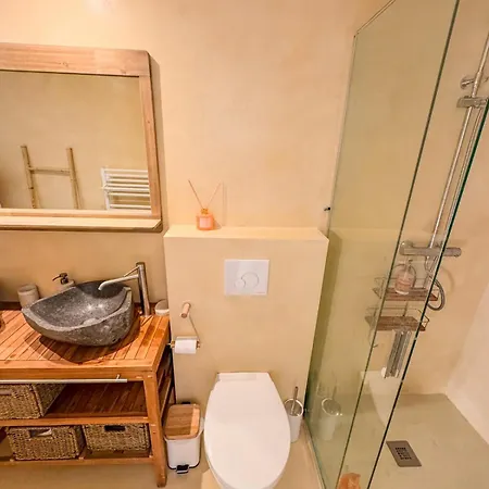 Maison Au Bord Du Lot