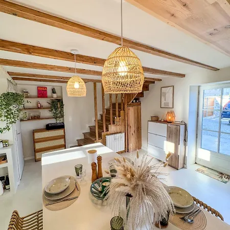 Maison Au Bord Du Lot Hébergement de vacances *