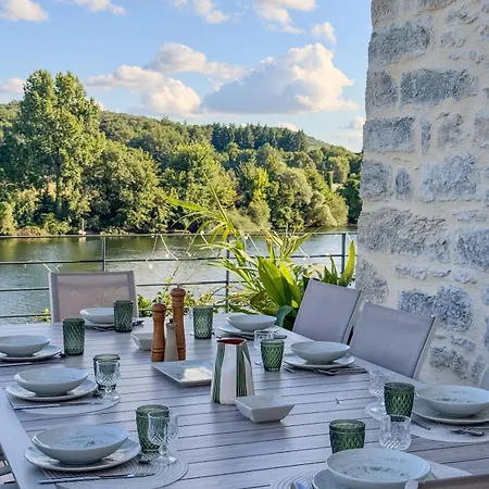 Maison Au Bord Du Lot